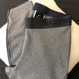 Nike Dri-Fit Leggings in marled grey - Size M